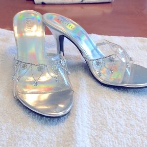 Beautiful Clear/Silver Heels